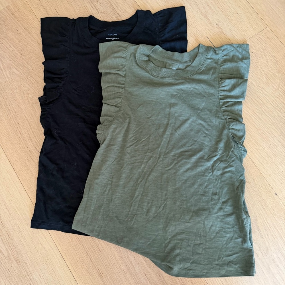 Banana Republic Olive Green and Black Malibu Tee Dou
